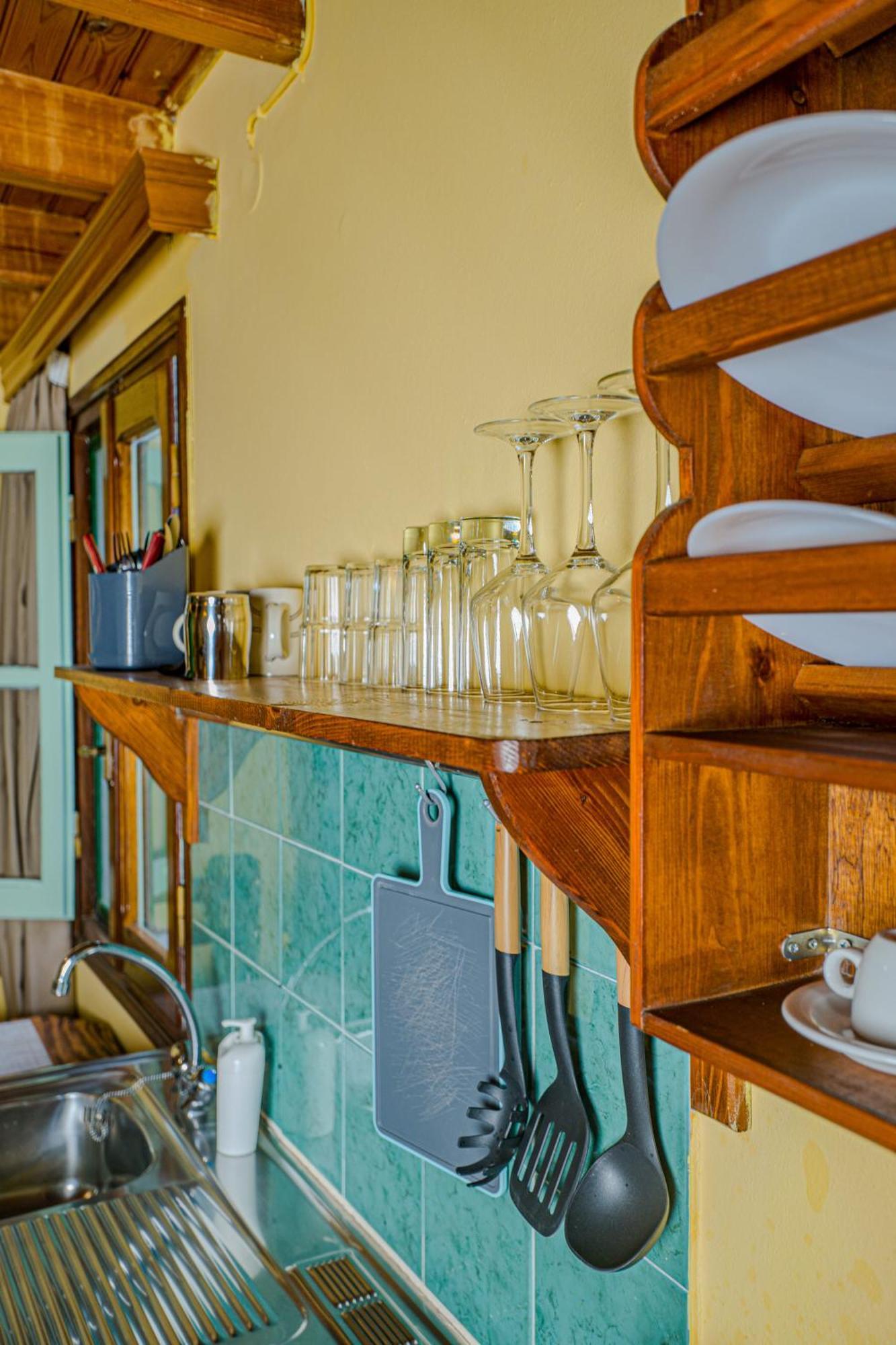 Symi Garden Studios Экстерьер фото